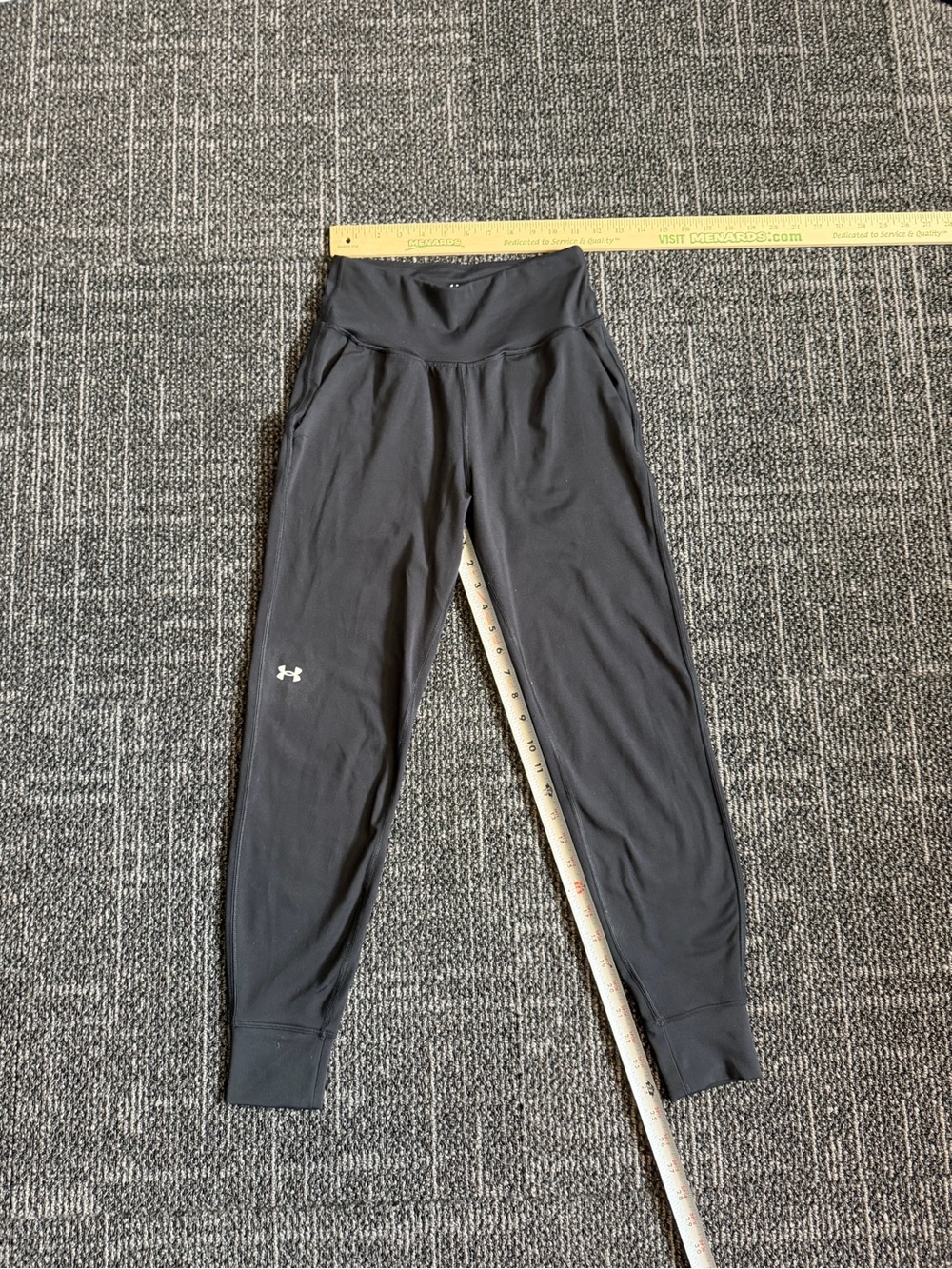 Under Armour Black Sweat Pants Joggers Loose Fit Tapered Women’s Size XS